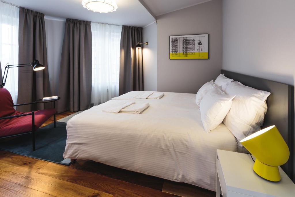 Апартаменты (Апартаменты «Арт-Пентхаус» с 1 спальней и террасой), Riga Lux Apartments - Skolas