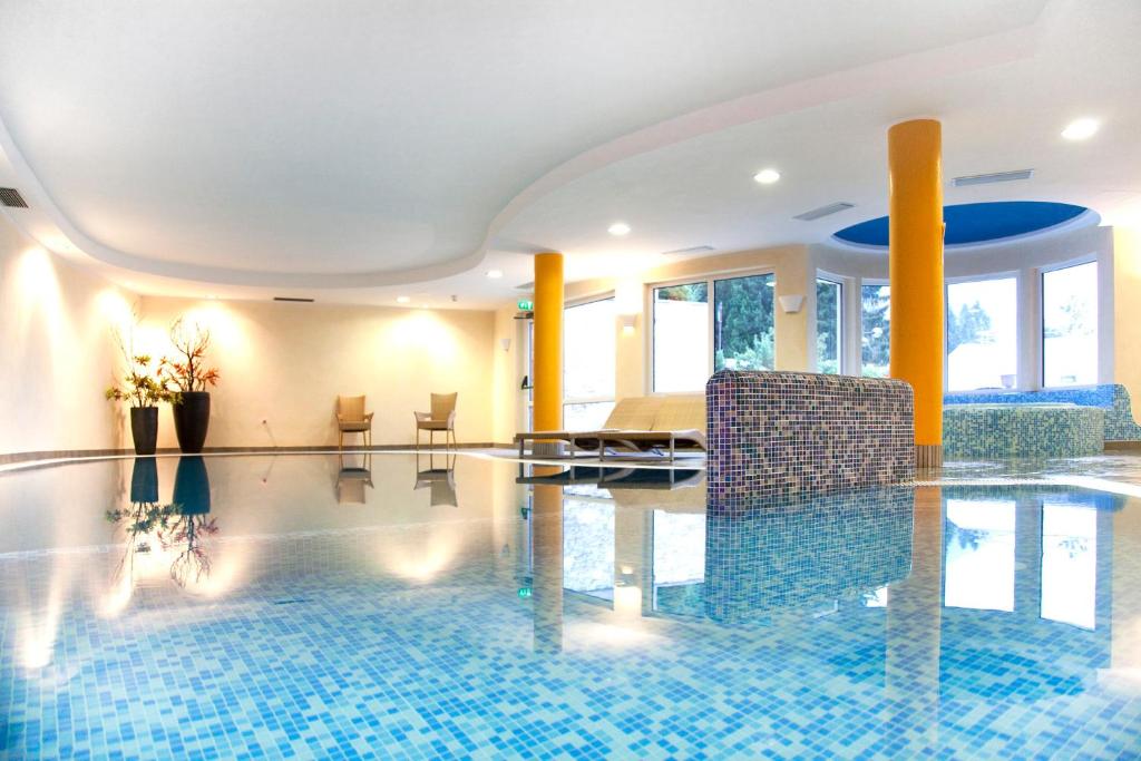 Hotel Jolanda photo 1