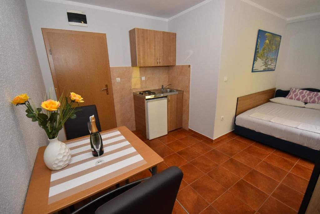 Апартаменты (Апартаменты с балконом), Apartmani Bozinovic
