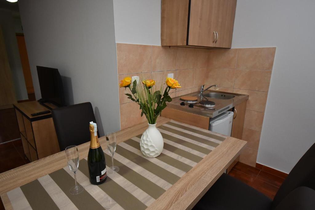 Апартаменты (Апартаменты с видом на море), Apartmani Bozinovic