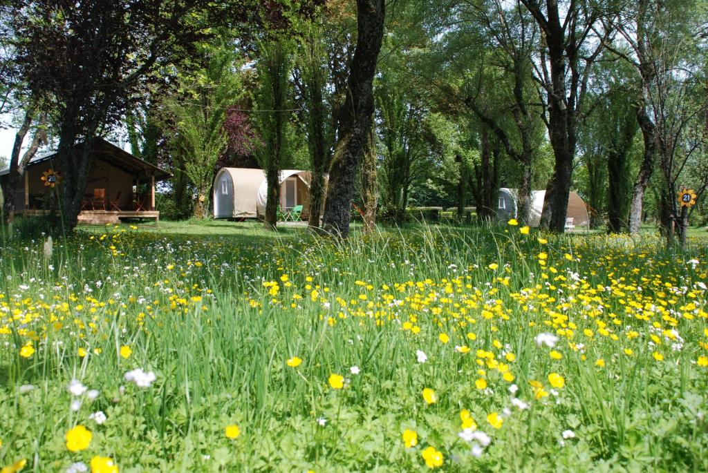 Camping les Tournesols - Tap to explore photos
