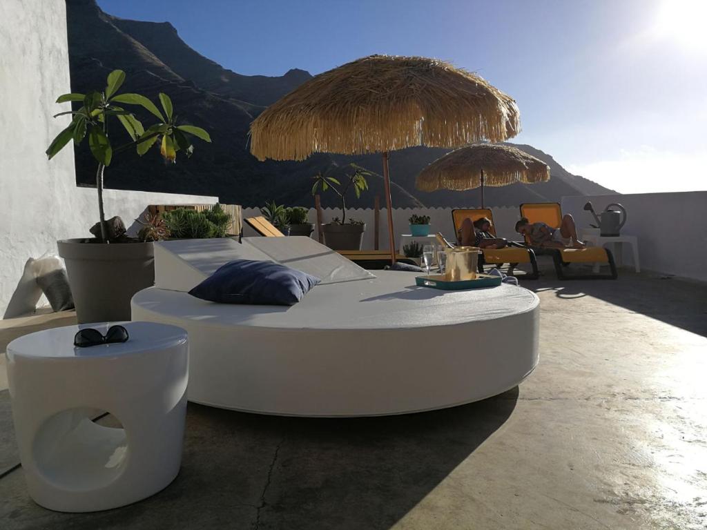 Vilna House with private pool, jacuzzi and garden -Optional pool and jacuzzi heating photo 4