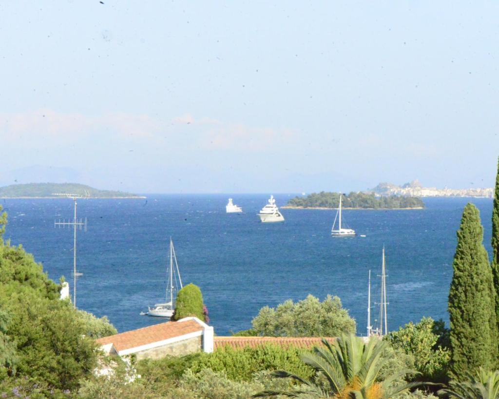 Kommeno Linga Longa Apartments with sea view and beach photo 1