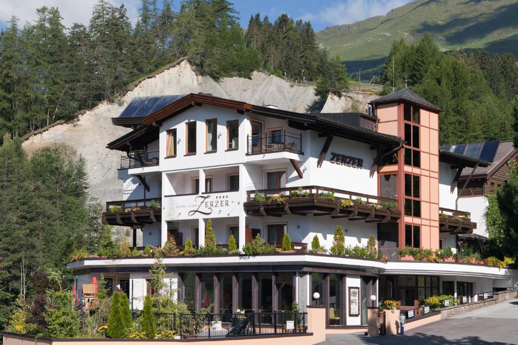 Hotel Garni Zerzer photo 2