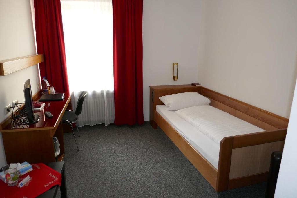 Bayerischer Hof photo 2