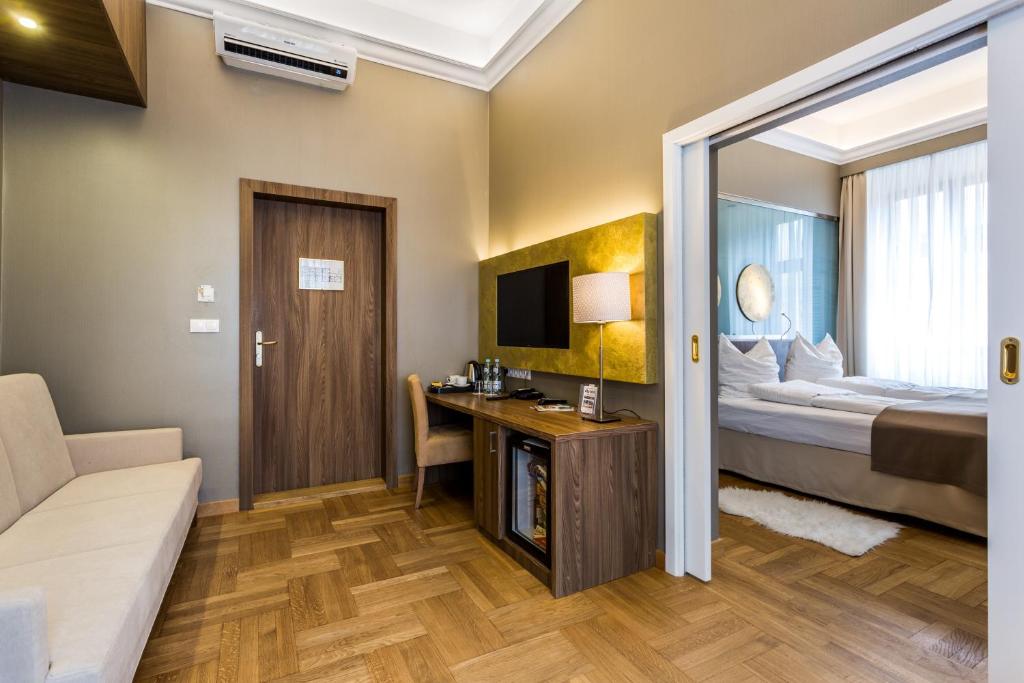 Сьюит (Люкс), Hotel Elektor
