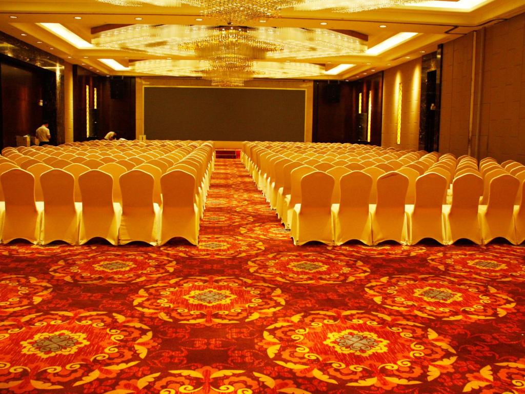 Двухместный (Двухместный номер Делюкс с 1 кроватью), WuHu XingBai JinLing Hotel