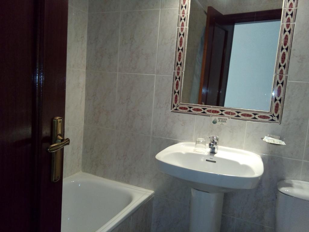 Hostal Ávila photo 3