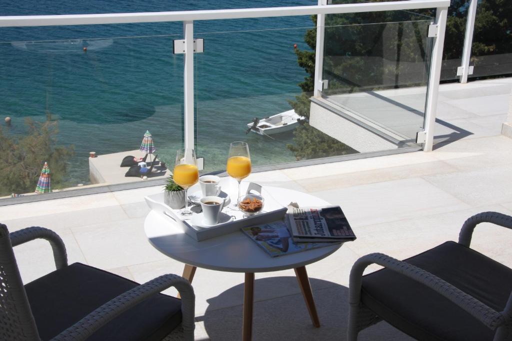 Beachfront Apartments - Villa Vita photo 4