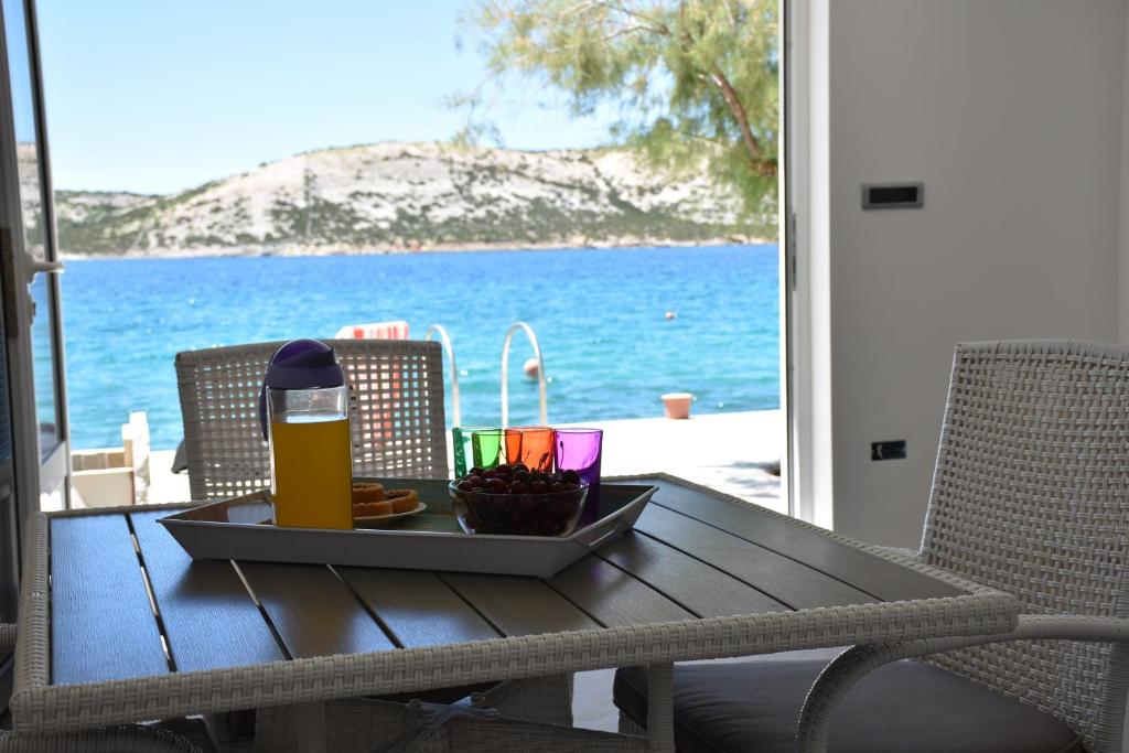 Beachfront Apartments - Villa Vita photo 3