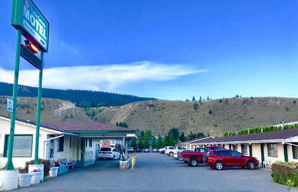 Trans Canada Motel photo 2