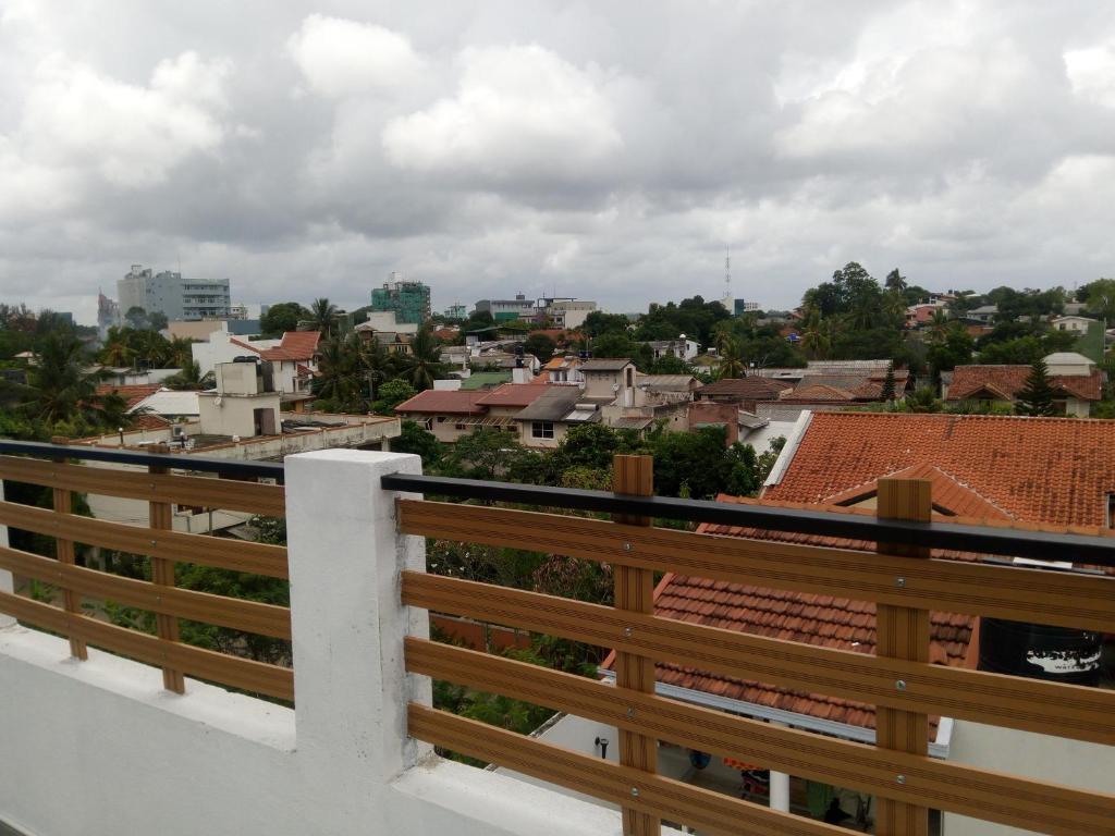 Queens Park Apartments photo 2