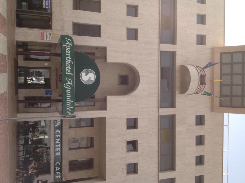Apartahotel Aguadulce photo 4