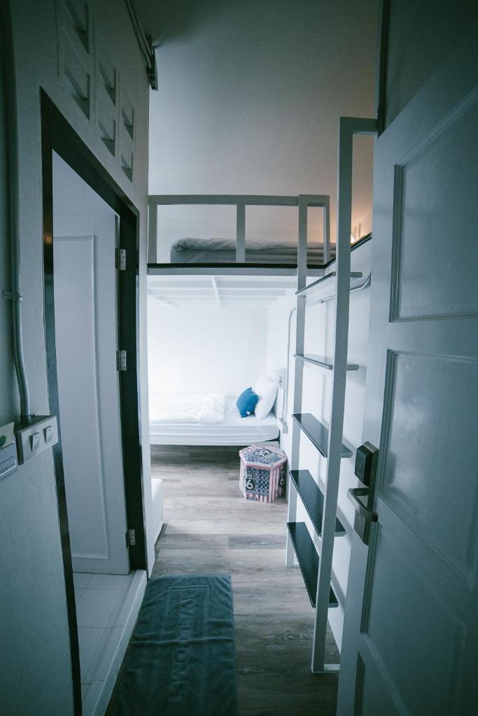 Трехместный (Трехместный номер с собственной ванной комнатой), Diff Hostel