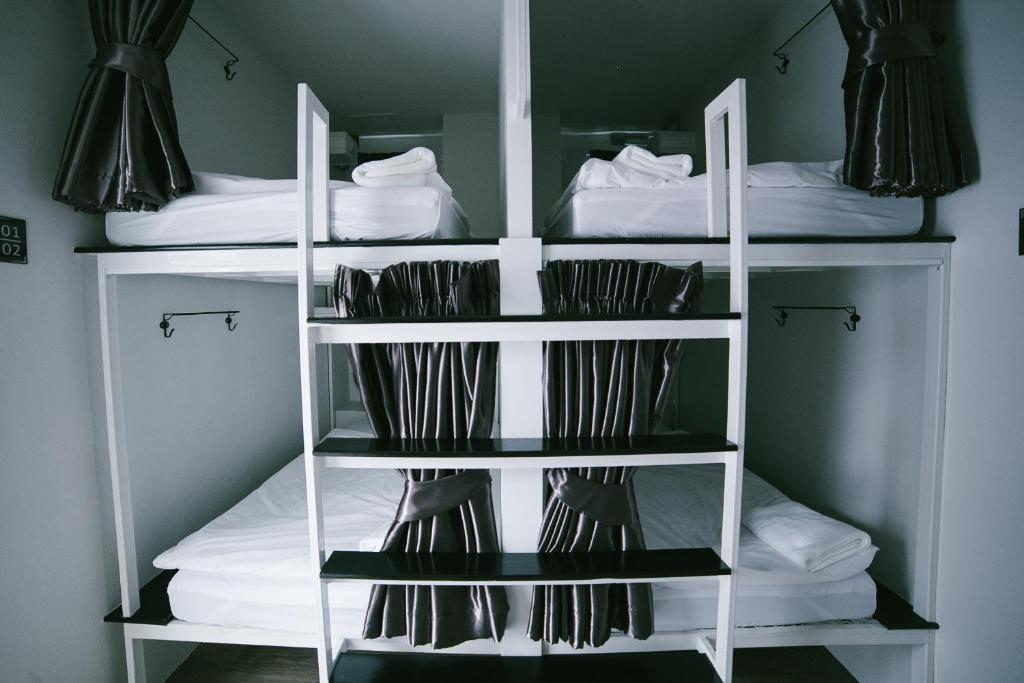 Четырехместный (Четырехместный номер с общей ванной комнатой), Diff Hostel
