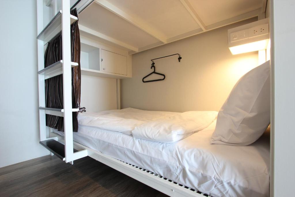 Номер (Кровать в общем 6-местном номере для мужчин и женщин), Diff Hostel