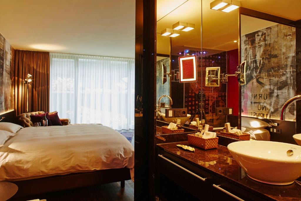 Апартаменты (Улучшенные апартаменты), Savoy Hotel