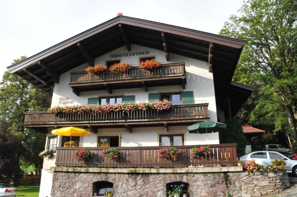 Frühstückspension & Appartements Eugenie photo 2