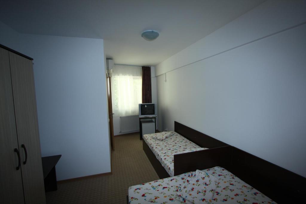 Трехместный (Трехместный номер), Hotel Basarab