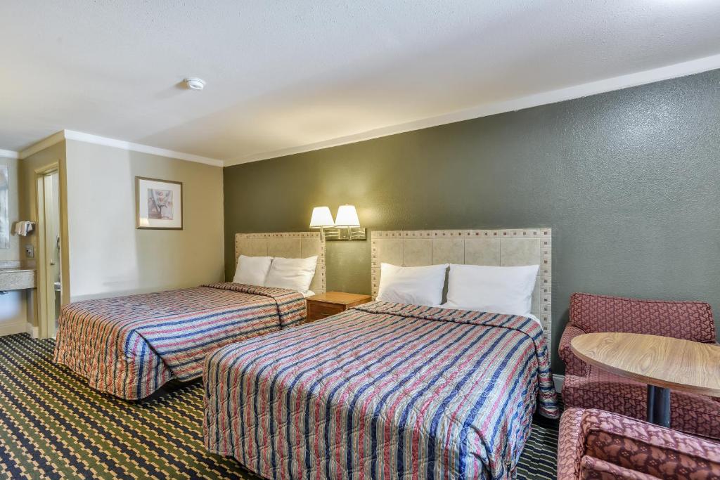 Wake Inn image