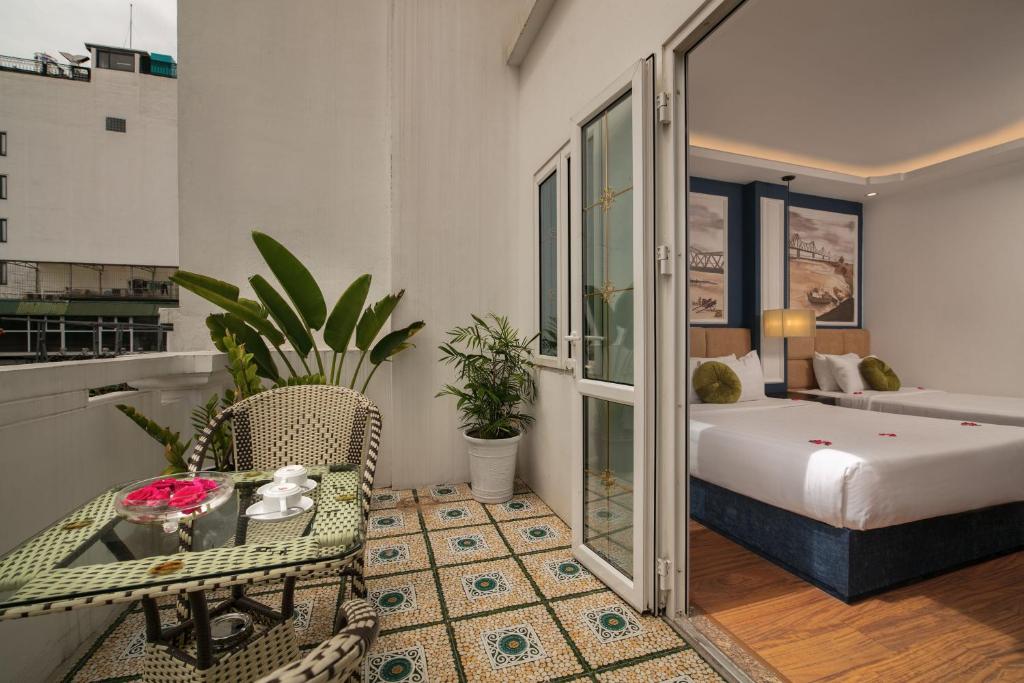 Семейный (Семейный номер с балконом), Hanoi Chic Boutique Hotel
