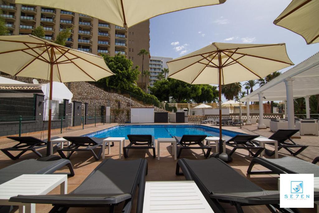 Apartamentos Seven Village photo 2