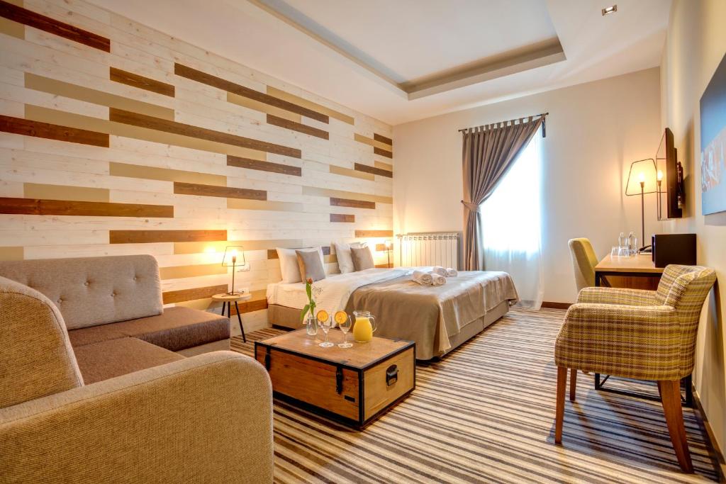 Четырехместный (Улучшенный четырехместный номер), Garni Hotel Zavicaj