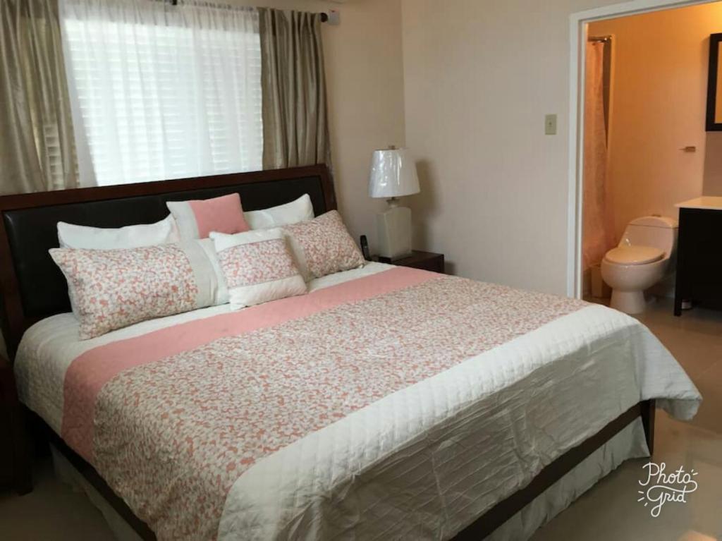 Caymanas Estate beautiful three bedroom house photo 2