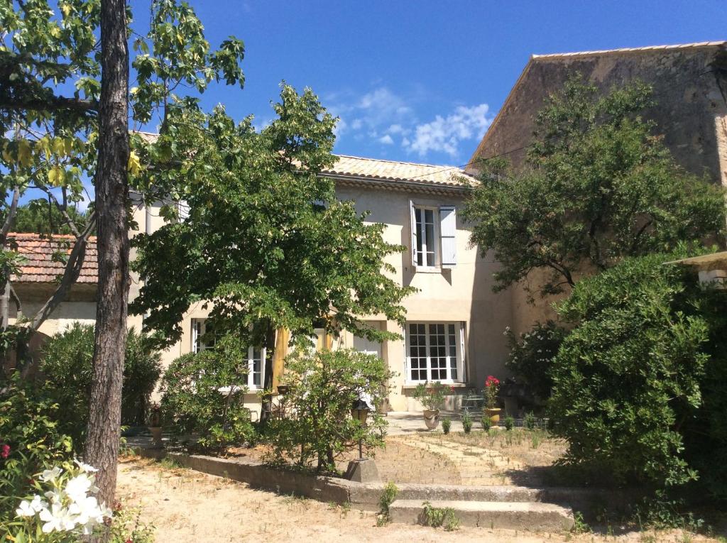 Maison Daumas Billard Français et Piscine photo 1