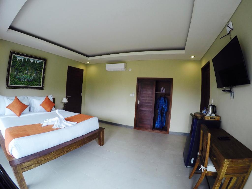 Двухместный (Улучшенный номер с кроватью размера «queen-size»), Cahyatika House & Spa