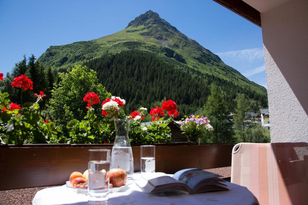 Hotel Büntali photo 3