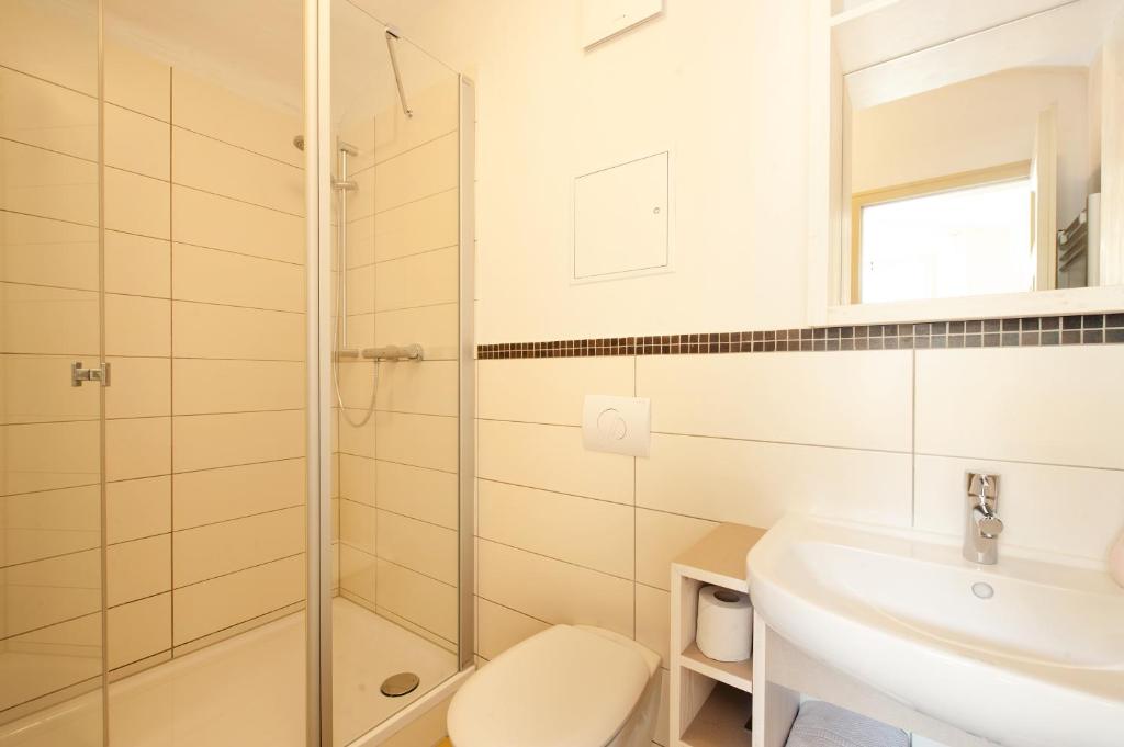 "goethezimmer" - kleine Ferienwohnungen in der Leibnizallee photo 1