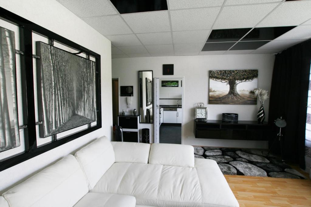 Designerwohnung in Schwarz und Weiß photo 1