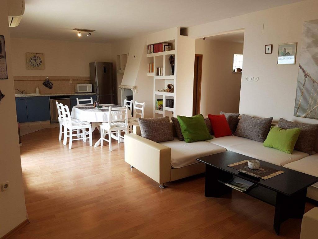 Apartment Tempera photo 3
