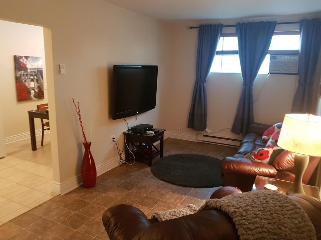 1-Bedroom Apartment Sweet #3 by Amazing Property Rentals photo 4