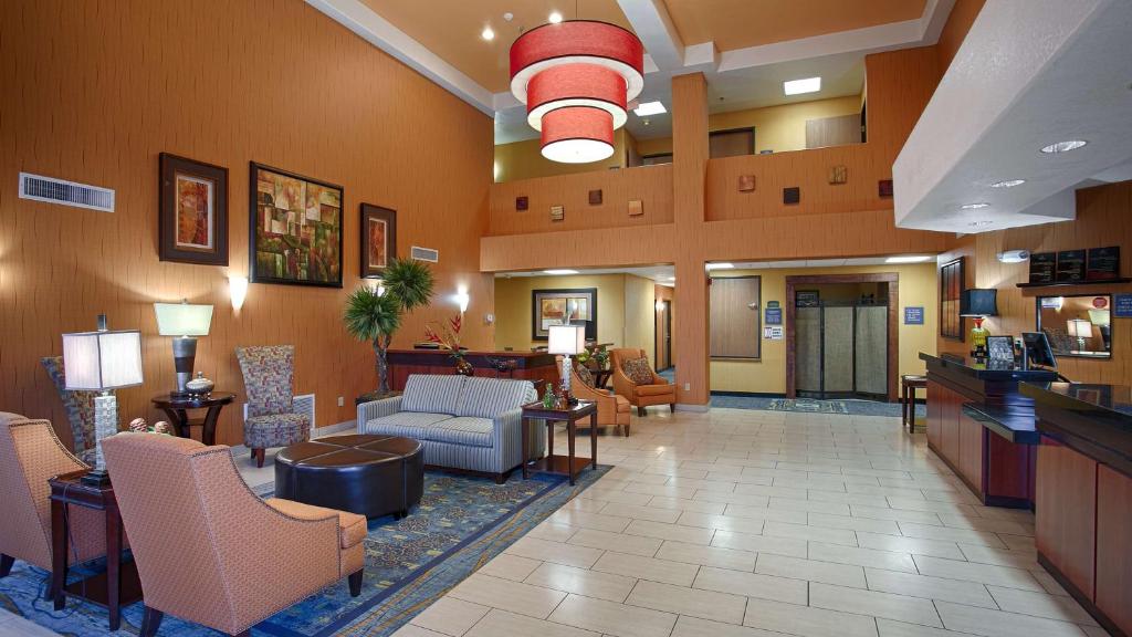 Best Western Plus Fresno Inn image