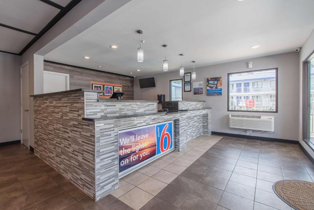 Motel 6-Norcross, GA - Atlanta Northeast photo 2