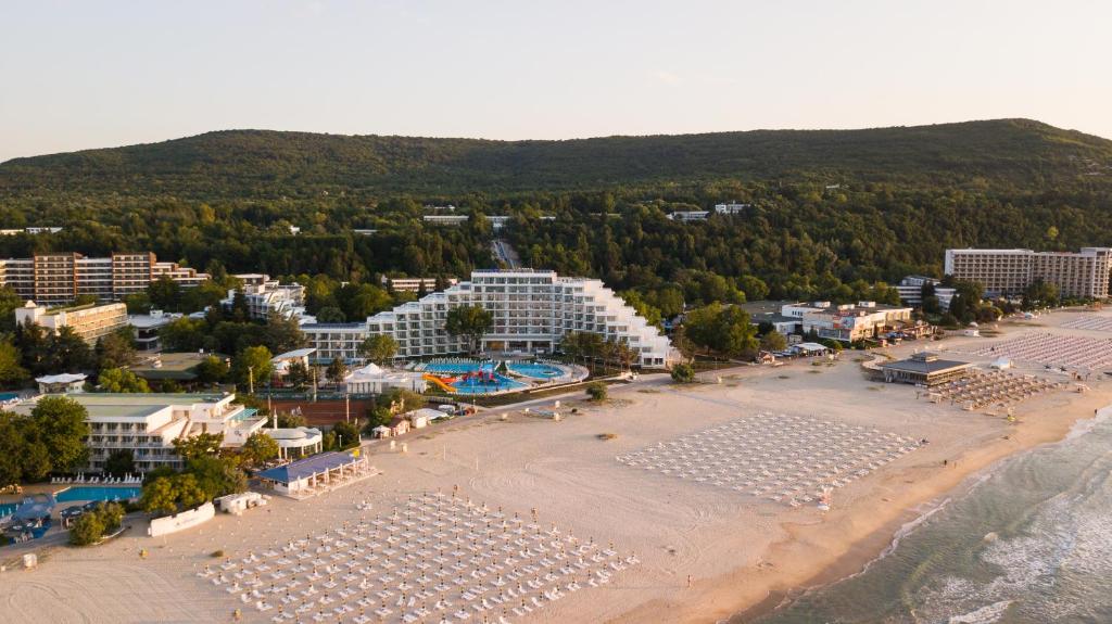 Maritim Hotel Paradise Blue photo 2