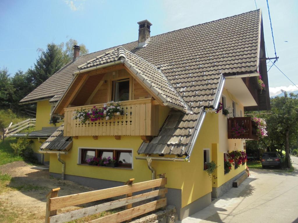 Farmhouse pri Miklavu photo 1
