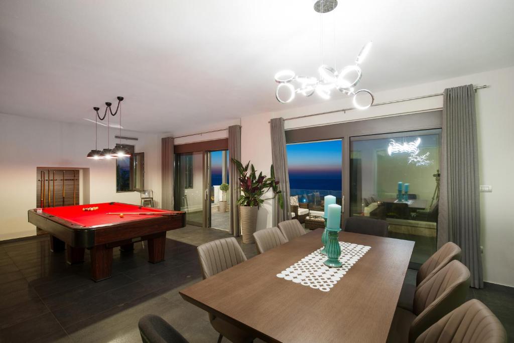 Velvet Breeze Superior Villa photo 3