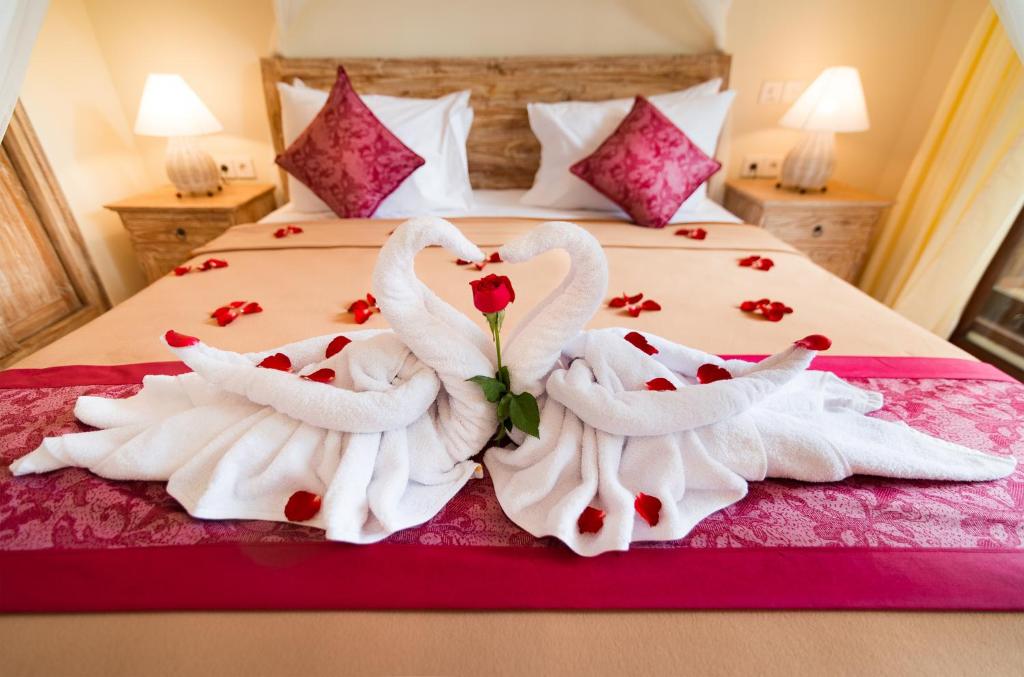 Pecatu Ubud Guest House - Tap to explore photos