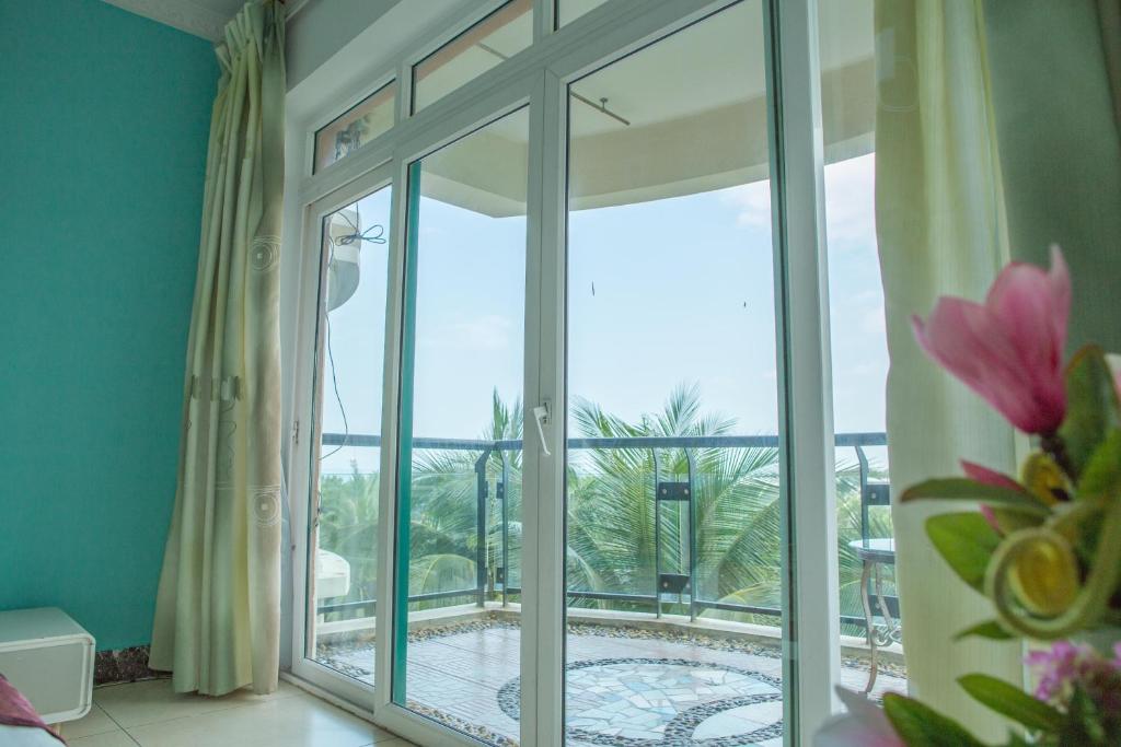 Апартаменты (Апартаменты с 3 спальнями и видом на сад), Sanya Yusi Huike Apartment