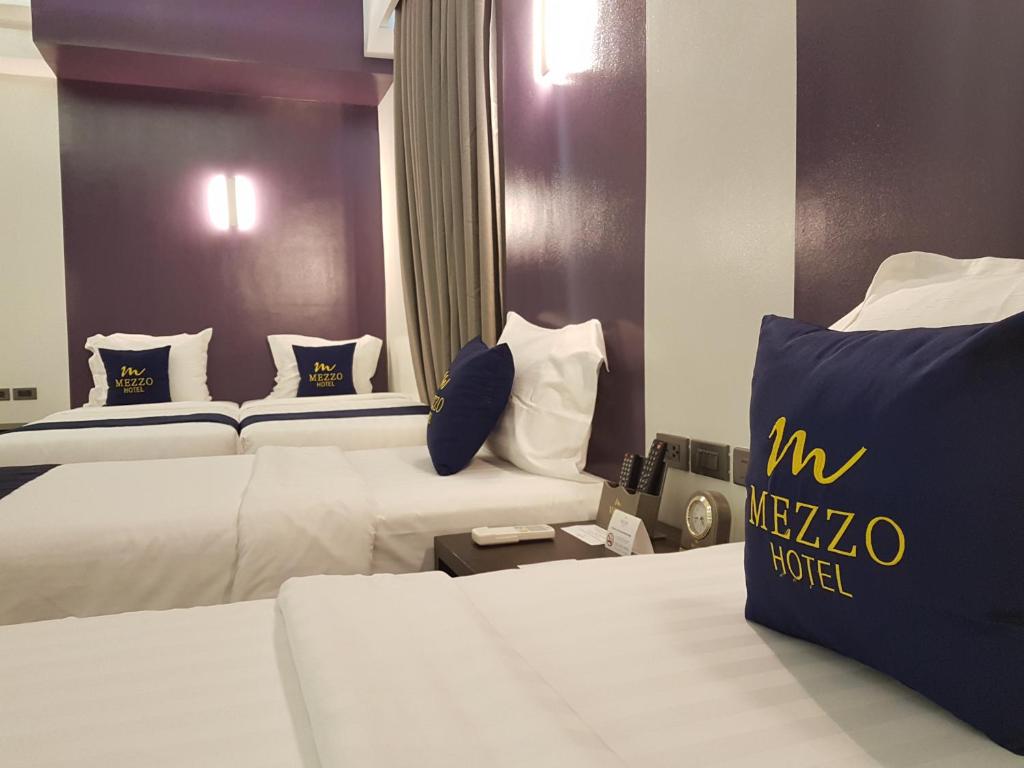 Семейный (Номер Barkada), Mezzo Hotel