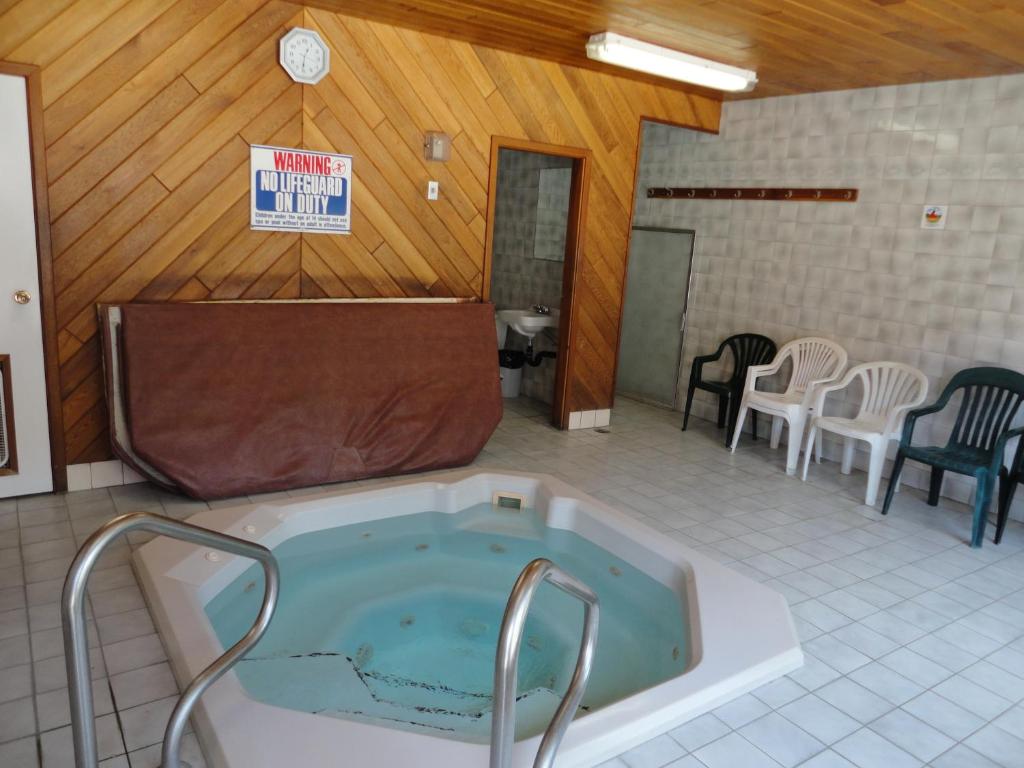 Falcon Resort photo 3