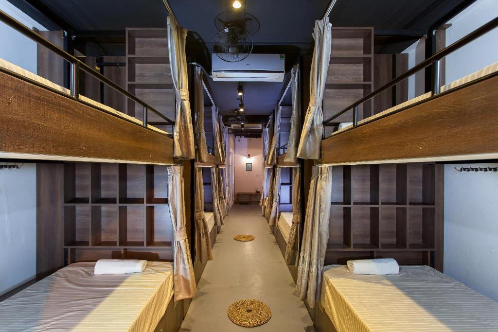Номер (Кровать в общем номере для мужчин и женщин с 10 кроватями), Luxury Backpakers Hotel