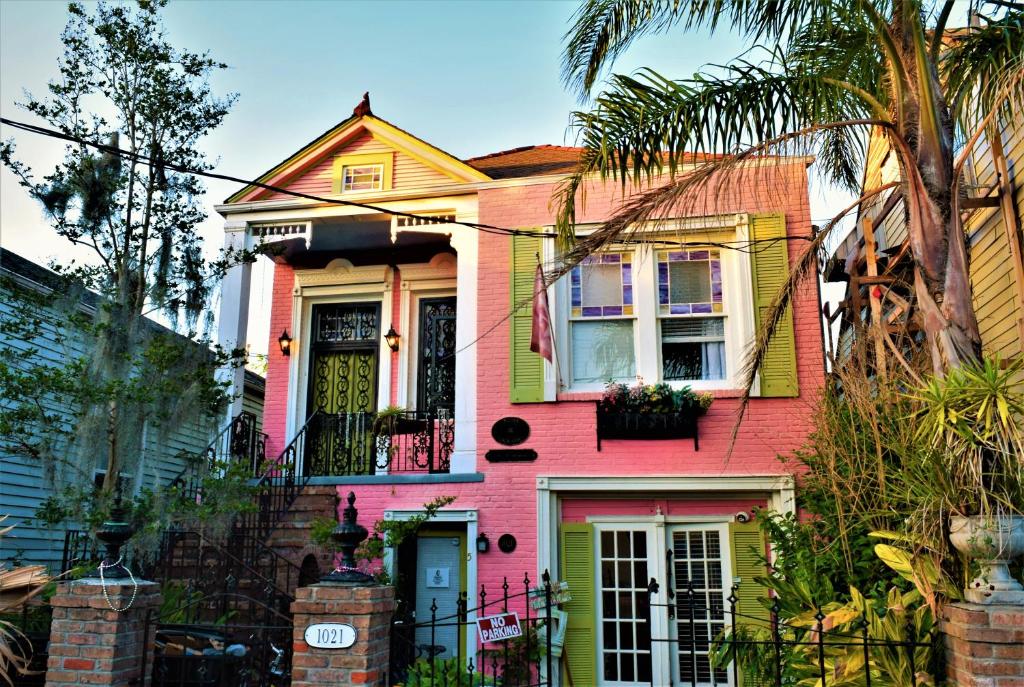 Madame Isabelle's House In New Orleans - Hostel image
