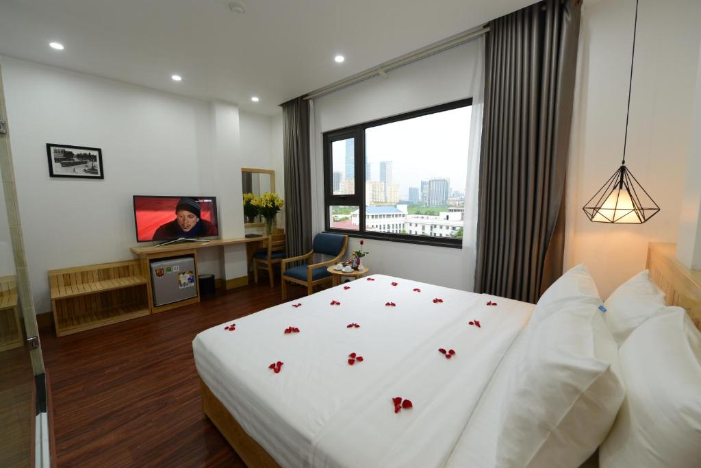 Двухместный (Двухместный номер Делюкс с 1 кроватью и видом на город), Blue Hanoi Inn City Hotel