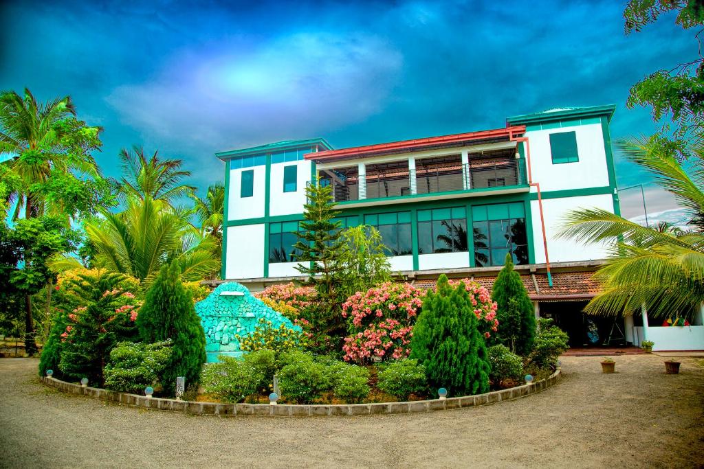 Nirmaa Shadow Inn photo 3