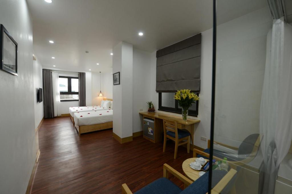 Семейный (Семейный люкс, вид на город), Blue Hanoi Inn City Hotel