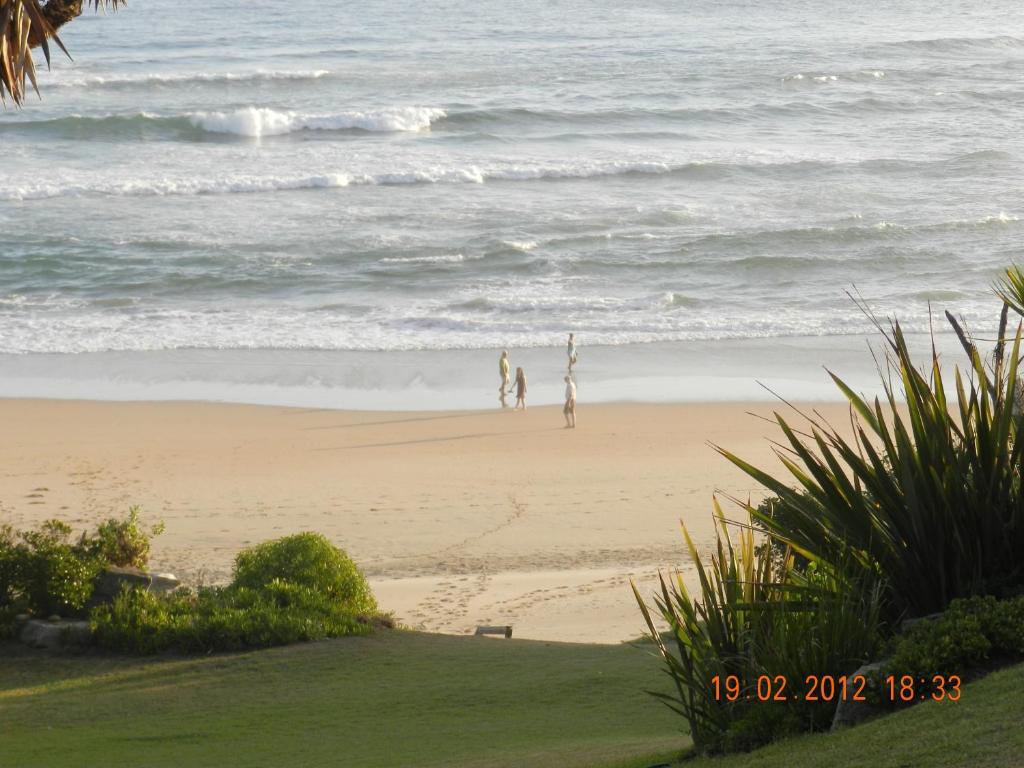 The Pink Lodge on The Beach photo 3